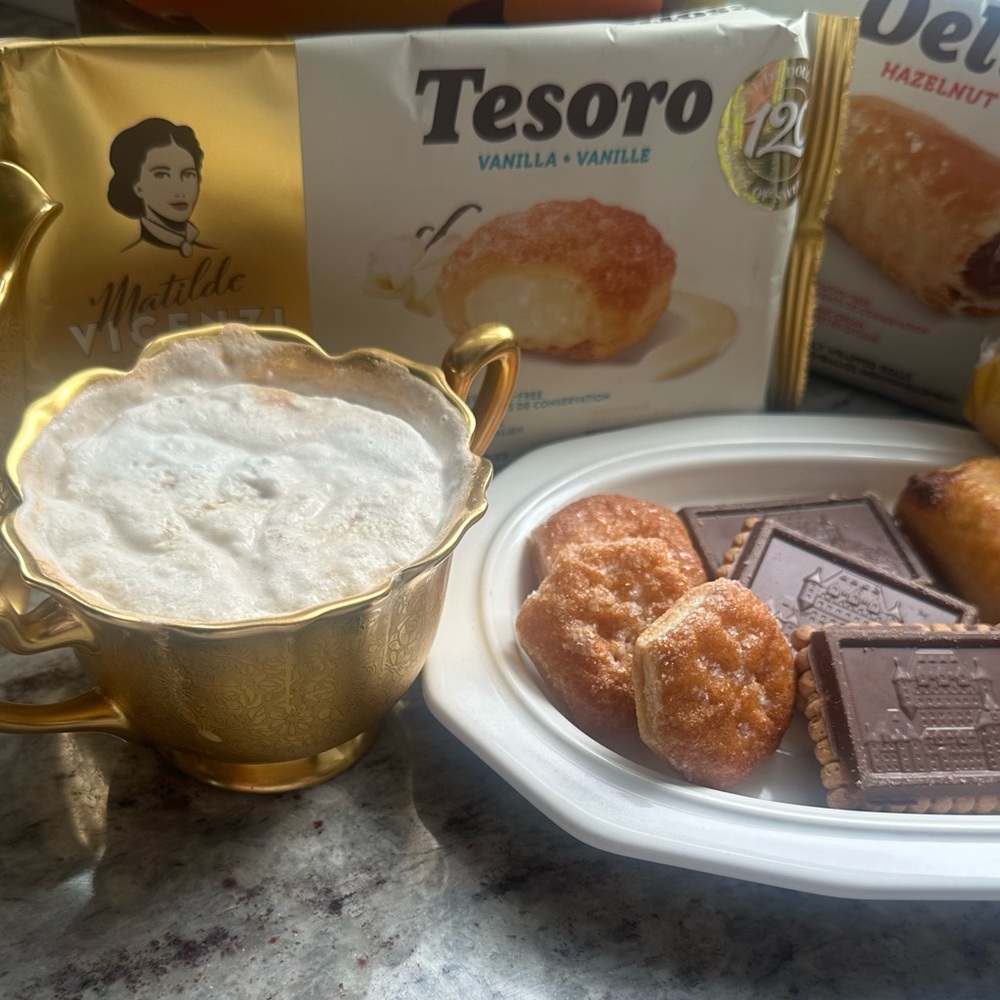 Pickard Daisy and Rose Gold leaf sugar bowl and creamer